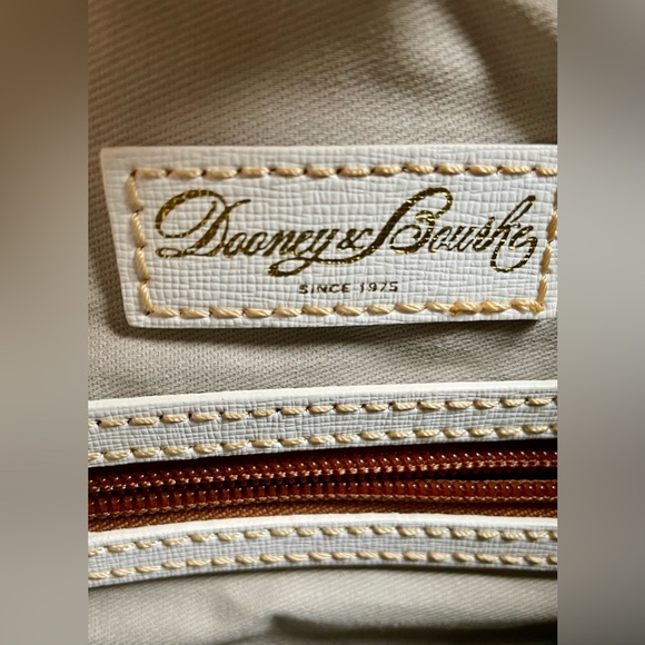 Dooney & Bourke Chicago Cubs MLB Large Crossbody NWT - Picture 12 of 15